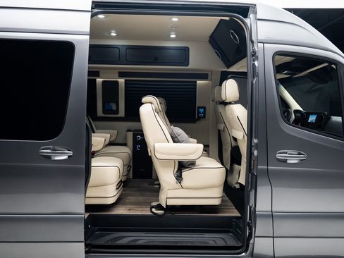 Used 2021 Mercedes-Benz Sprinter 144 Cargo image 65