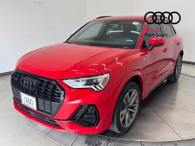 Certified 2025 Audi Q3 2.0T Premium w/ Black Optic Sport Package AWD/4WD image 3