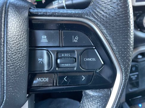 Used 2024 Toyota Tundra Limited AWD/4WD image 29