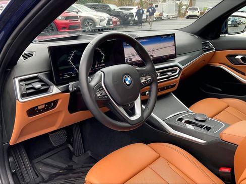 Used 2023 BMW 330i xDrive Sedan w/ Premium Package image 17