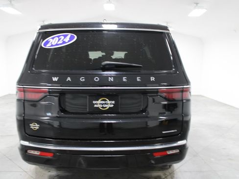 Used 2024 Jeep Wagoneer Series II w/ Flexible Seating Group AWD/4WD image 7