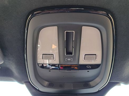 Used 2023 Volvo XC90 B6 Ultimate w/ Lounge Package image 14