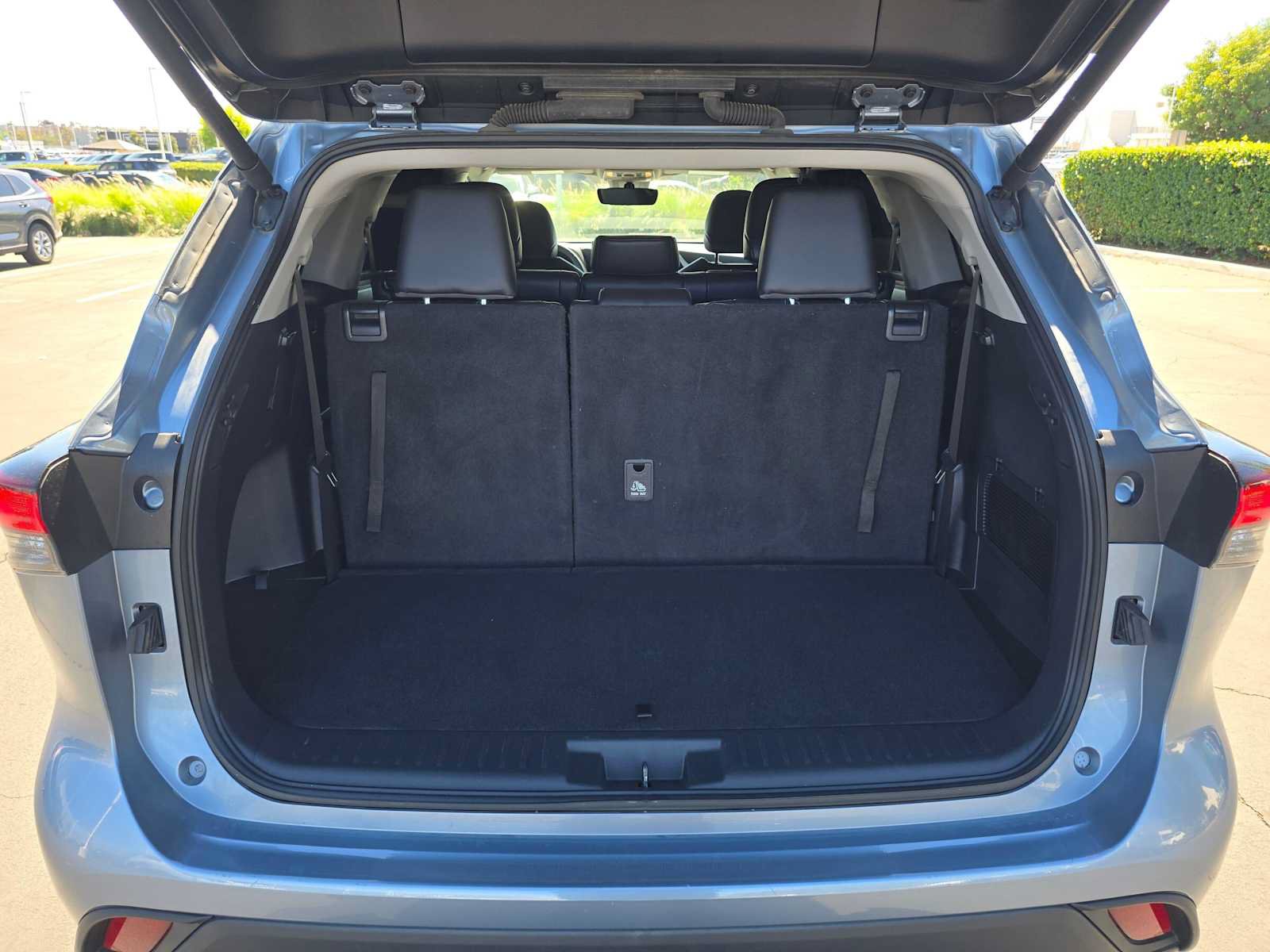 Used 2024 Toyota Highlander XLE FWD image 15