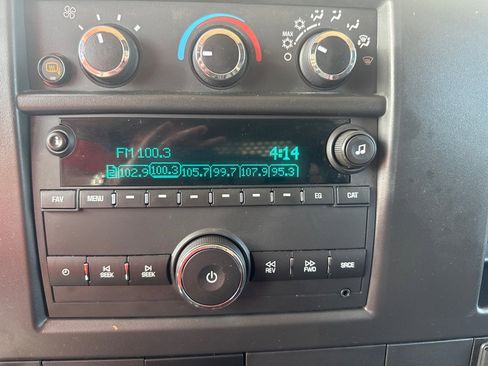 Used 2025 Chevrolet Express 2500 w/ Driver Convenience Package RWD image 20