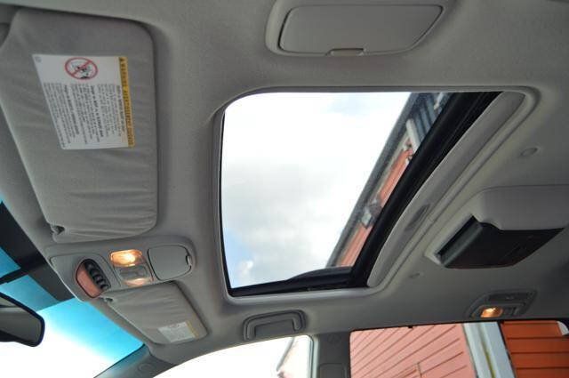 Used 2004 Toyota Sienna XLE Limited w/ Limited Pkg 5 FWD image 54