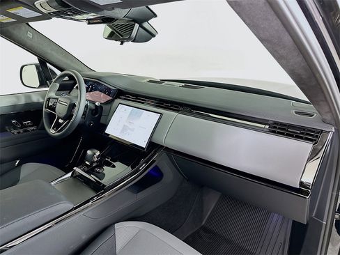 Used 2025 Land Rover Range Rover Sport SV Edition Two image 30