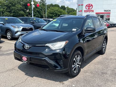 Used 2016 Toyota RAV4 LE AWD/4WD image 3