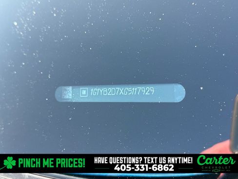 Used 2016 Chevrolet Corvette Stingray Coupe w/ Carbon Flash Badge Package image 29