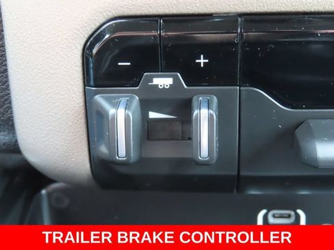 Used 2022 RAM 3500 Laramie AWD/4WD image 35