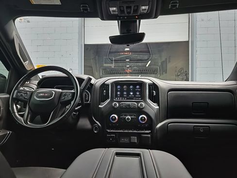 Used 2020 GMC Sierra 1500 AT4 w/ AT4 Premium Package AWD/4WD image 9