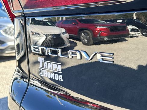 Used 2025 Buick Enclave Preferred image 7