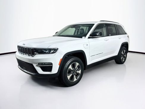 Used 2022 Jeep Grand Cherokee Limited 4xe AWD/4WD image 3