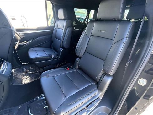 New 2026 Cadillac Escalade ESV 2WD w/ LPO, Floor Liner Package image 27