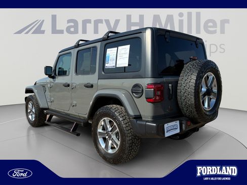 Used 2020 Jeep Wrangler Unlimited Sahara AWD/4WD image 3