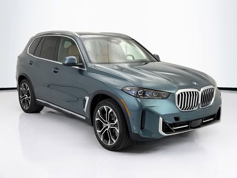 New 2026 BMW X5 xDrive50e w/ Climate Comfort Package AWD/4WD image 3