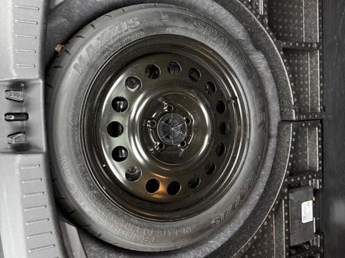 Used 2019 Ford Escape SE image 15