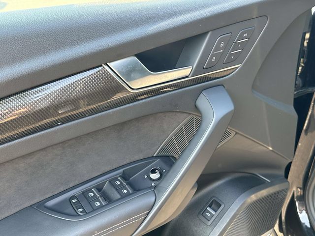 Used 2024 Audi SQ5 Prestige AWD/4WD image 19