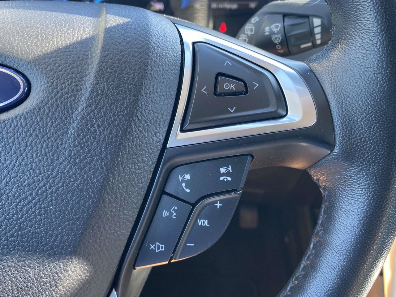 Used 2022 Ford Edge Titanium AWD/4WD image 31