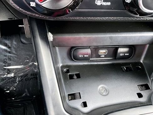 Used 2025 Kia Soul LX image 15