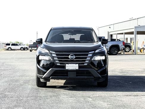 Used 2024 Nissan Rogue SV FWD image 3