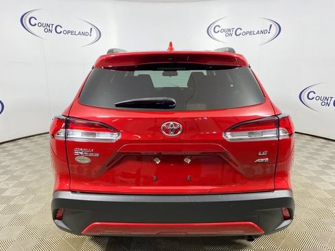 Certified 2023 Toyota Corolla Cross LE AWD/4WD image 5