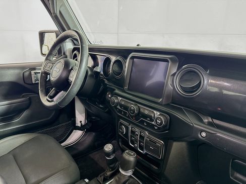 Used 2022 Jeep Gladiator Sport image 22