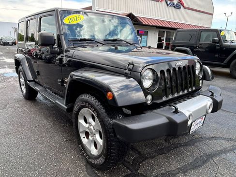 Used 2015 Jeep Wrangler Unlimited Sahara w/ Dual Top Group AWD/4WD image 3