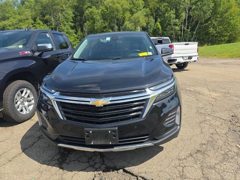 Used 2024 Chevrolet Equinox LT AWD/4WD image 3