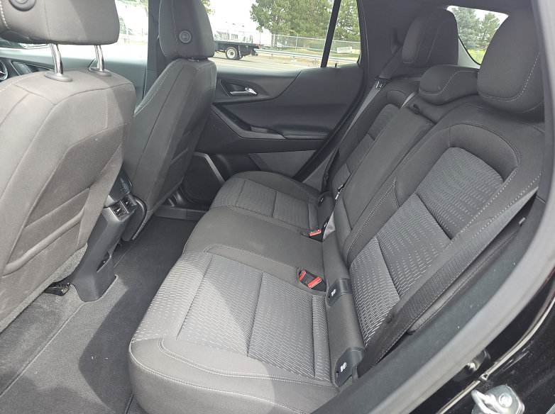 Used 2026 Chevrolet Equinox LT AWD/4WD image 11
