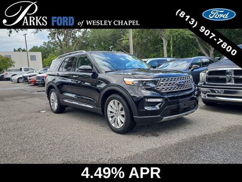 Used 2023 Ford Explorer Limited w/ Limited Technology Package RWD image 1