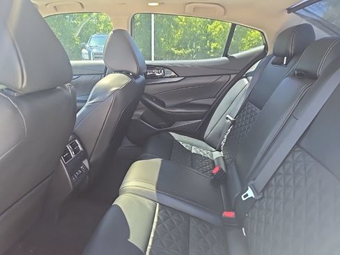 Used 2022 Nissan Maxima Platinum FWD image 6