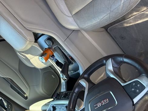 Used 2018 GMC Acadia SLT image 36