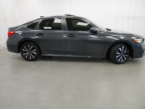 Used 2024 Honda Civic EX image 5