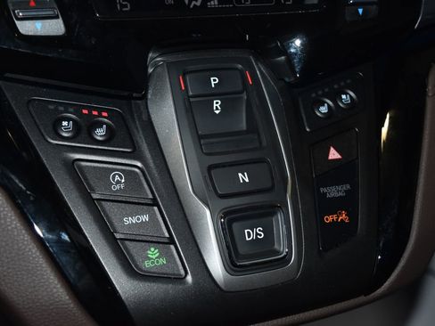 Used 2025 Honda Odyssey Elite image 13