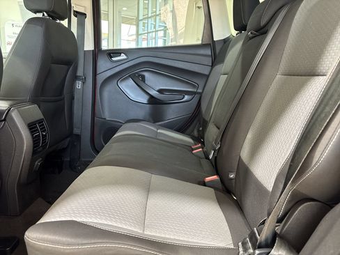 Used 2017 Ford Escape SE FWD image 21