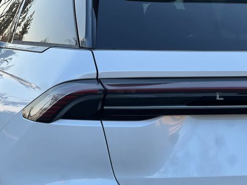 New 2026 Lincoln Nautilus Premier image 27