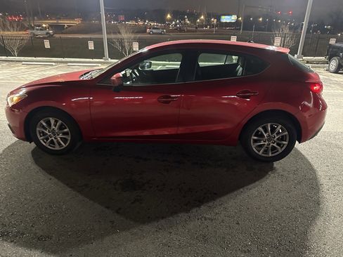 Used 2016 MAZDA MAZDA3 i Sport w/ Preferred Equipment Package image 7