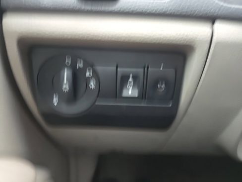 Used 2011 Ford Fusion SE image 15