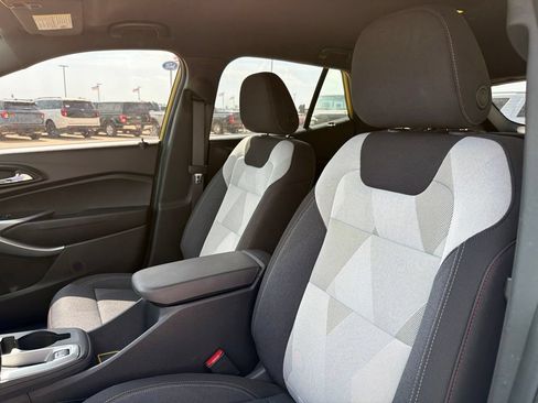 Used 2024 Chevrolet Trax RS w/ Driver Confidence Package FWD image 24