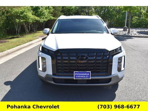 Used 2024 Hyundai Palisade SEL w/ Premium Package AWD/4WD image 2