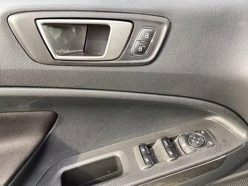 Used 2020 Ford EcoSport SE image 24