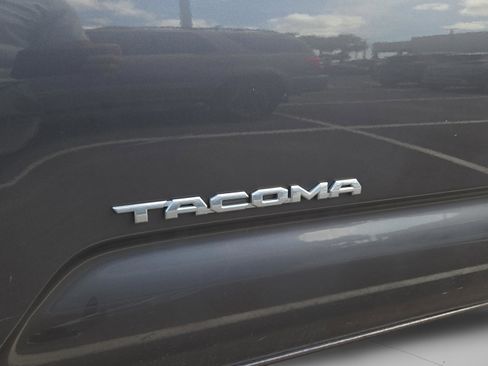 Certified 2021 Toyota Tacoma SR5 RWD image 5