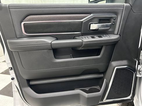 New 2026 RAM 2500 Laramie w/ Night Edition AWD/4WD image 10