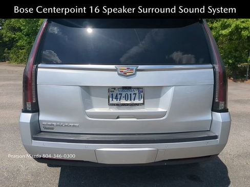 Used 2020 Cadillac Escalade Luxury AWD/4WD image 5