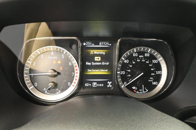 Used 2018 Nissan Titan SV AWD/4WD image 22