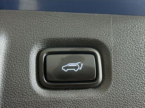 Used 2020 Hyundai Santa Fe Limited FWD image 31