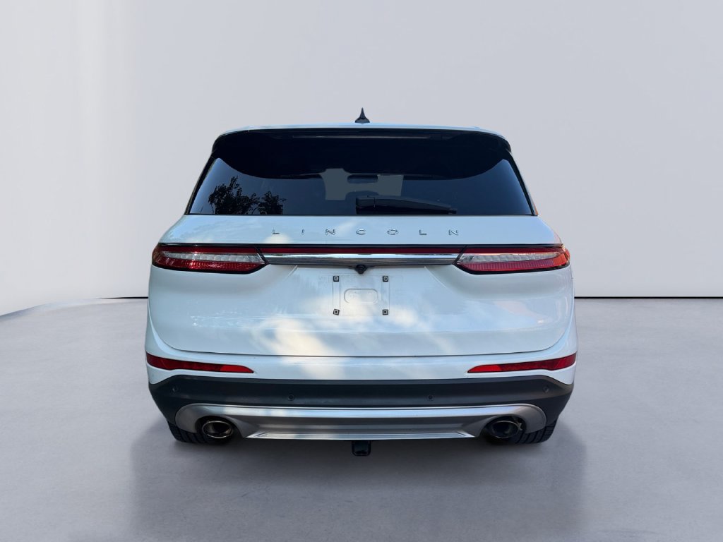 Used 2020 Lincoln Corsair FWD w/ Rear Removable Package Tray image 4