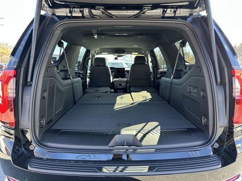 New 2026 GMC Yukon XL Elevation w/ LPO, Floor Liner Package AWD/4WD image 32