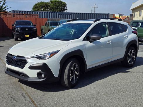 Used 2024 Subaru Crosstrek 2.0i Premium image 2