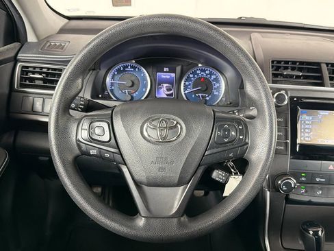 Used 2015 Toyota Camry LE FWD image 23